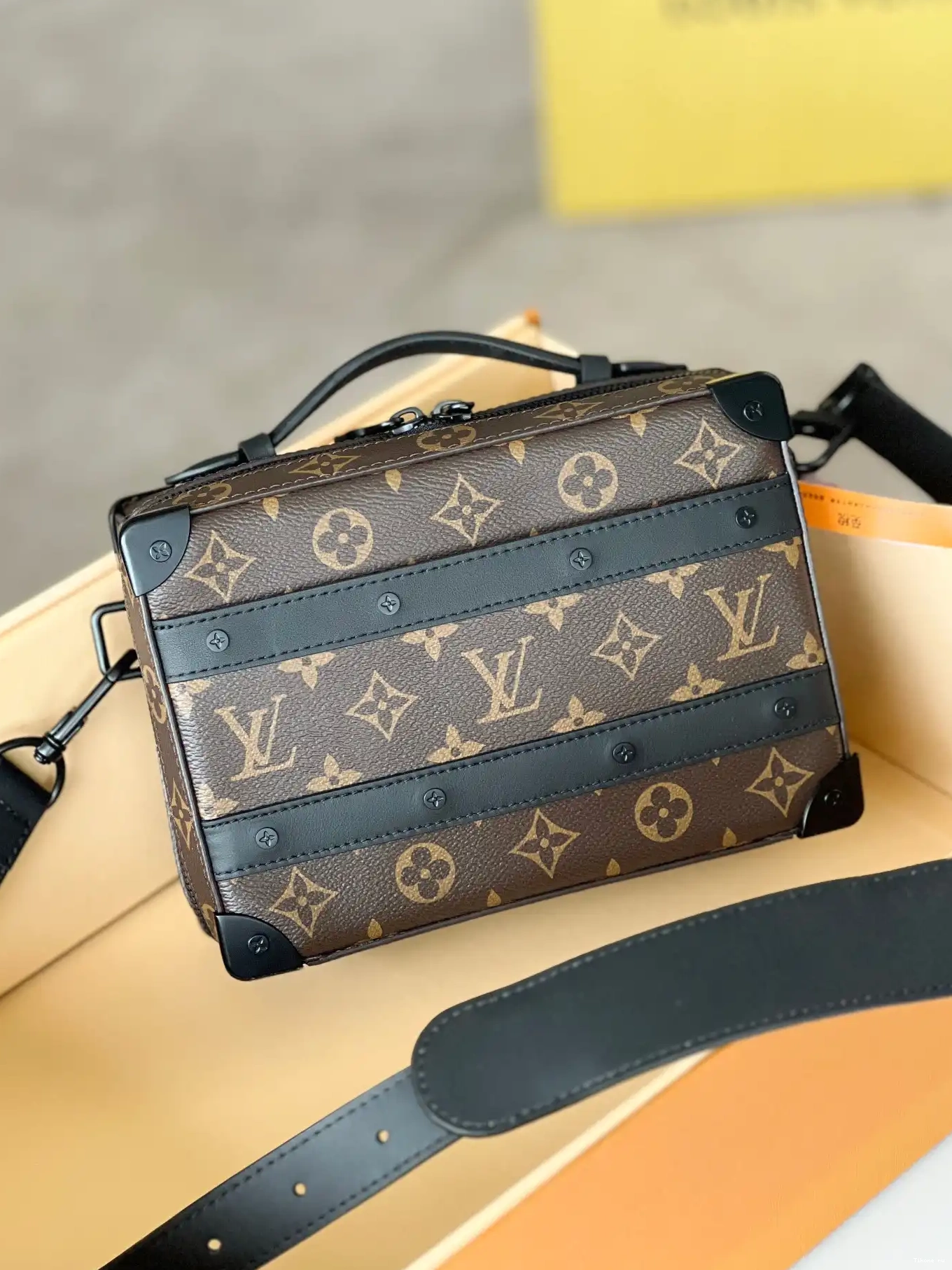 Affordable SOFT VUITTON LOUIS TRUNK HANDLE 0504
